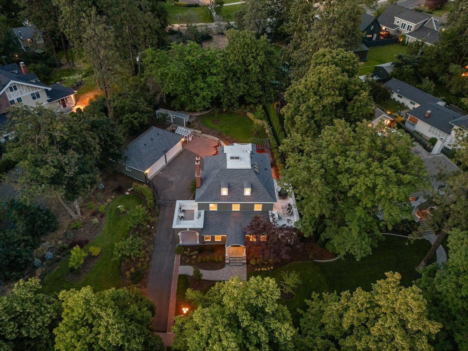 Property Photo:  2505 S Garfield Rd  WA 99203 