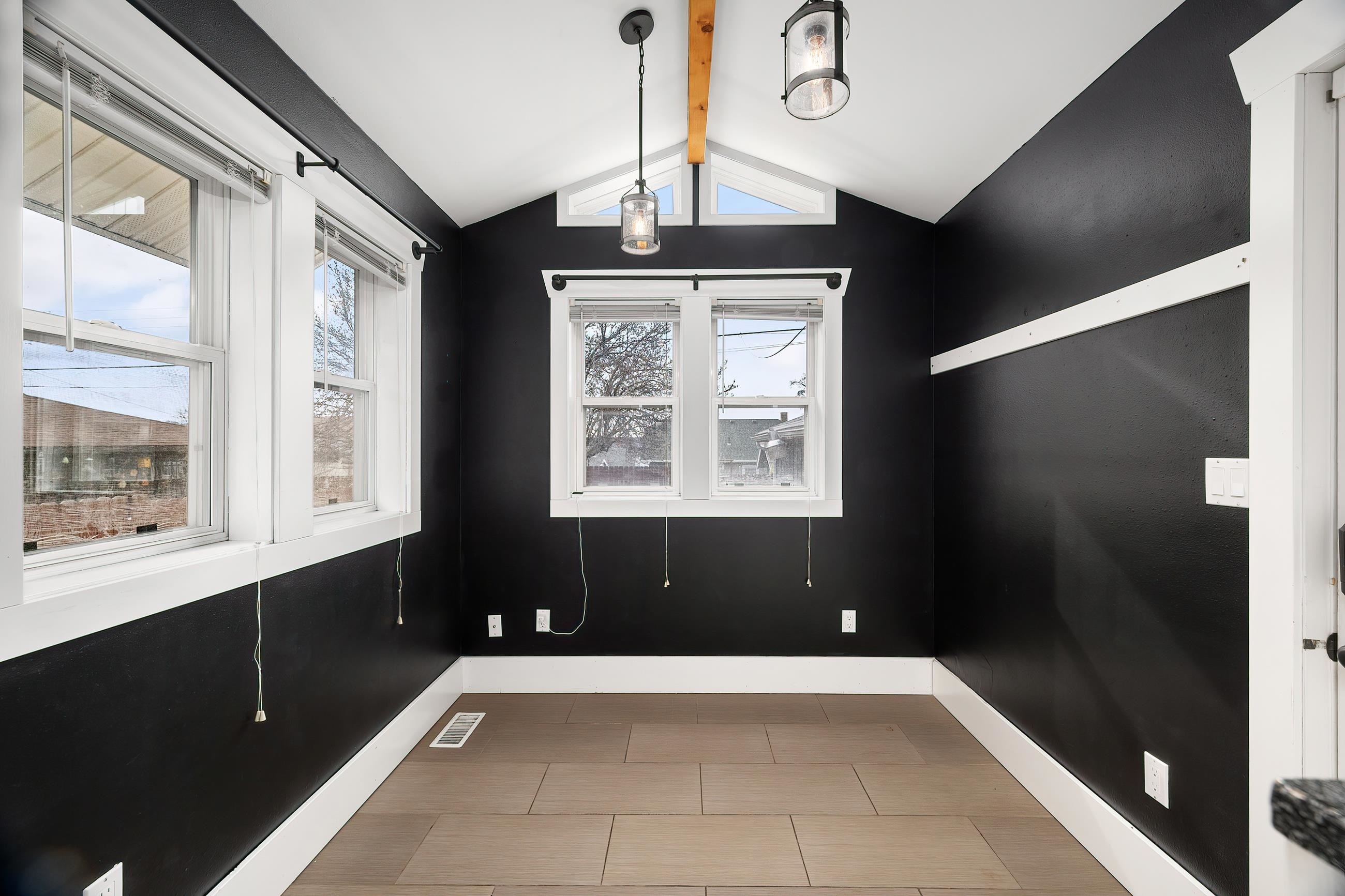 Property Photo: 114 E Glass Ave WA 99207