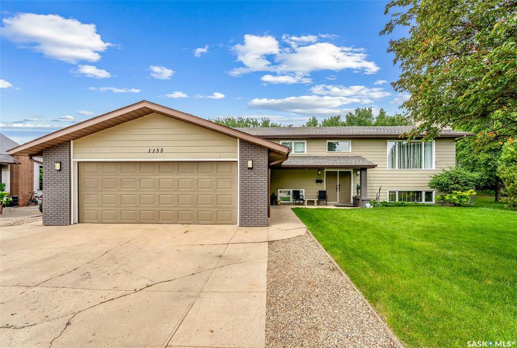 1135 Basaraba Place  Prince Albert SK S6V 7K3 photo