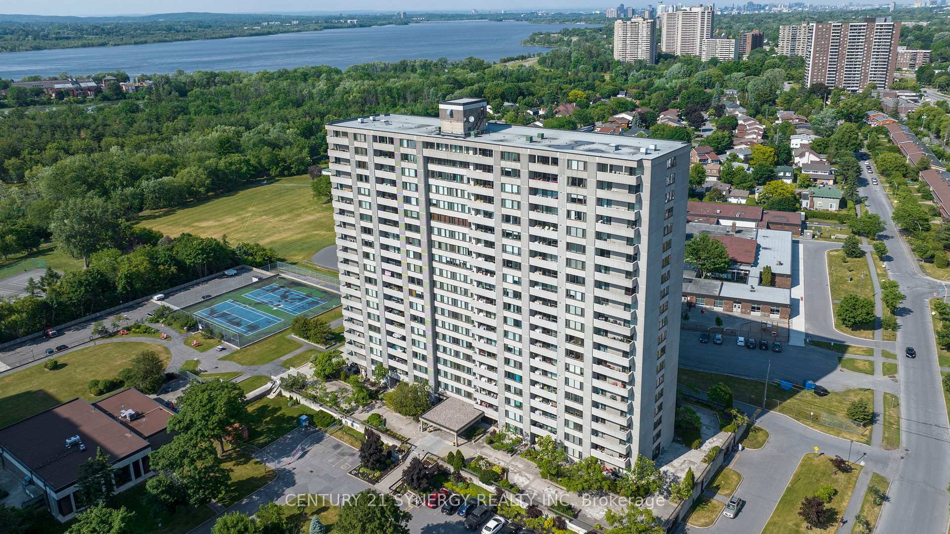 Property Photo: 2625 Regina Street 910 ON K2B 5W8