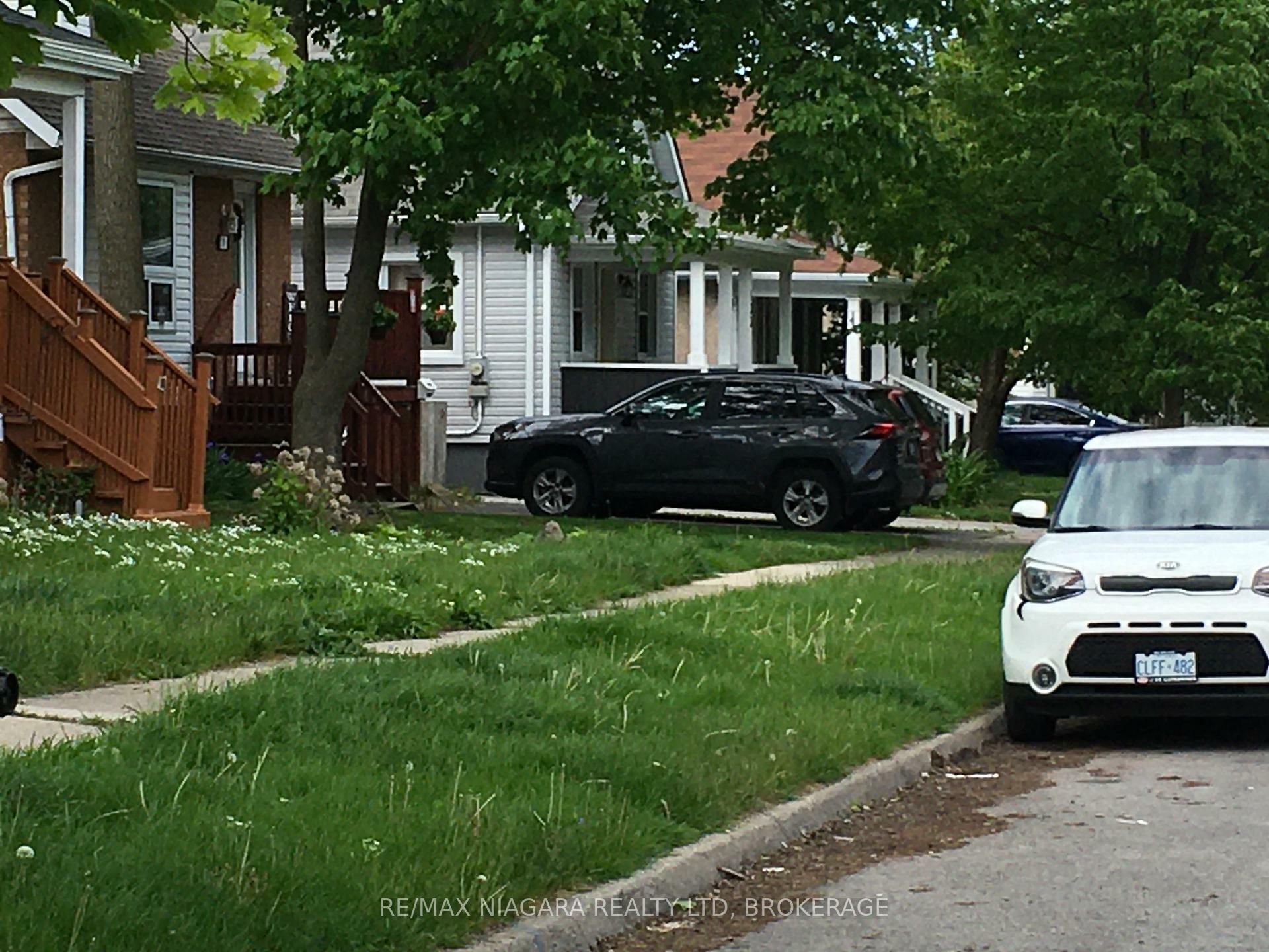 Property Photo: 121 Page Street ON L2R 4A8