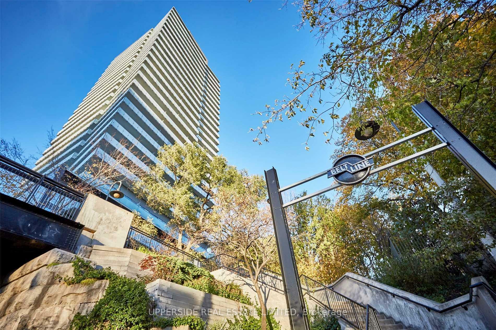Property Photo: 1815 Yonge Street 709 ON M4T 2A4