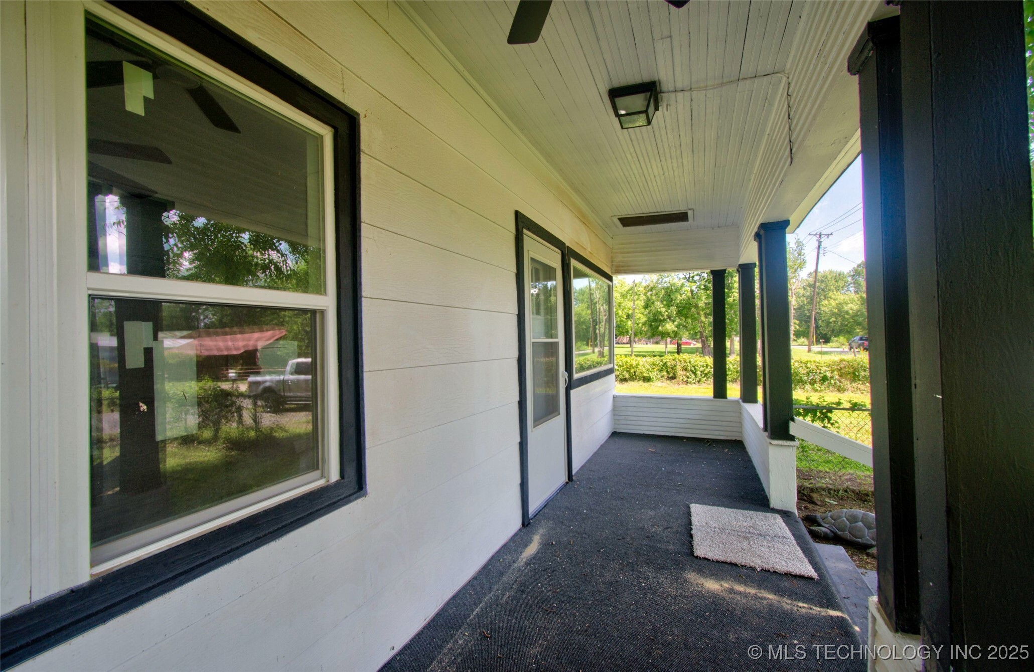 Property Photo: 1411 N 43rd Street E OK 74403