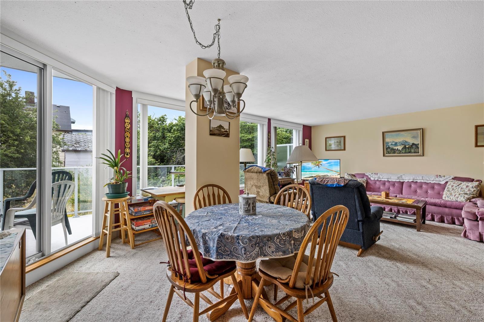 Property Photo: 220 Townsite Rd 202 BC V9S 5S8