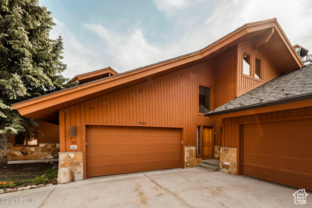 Property Photo: 7525 Ridge Dr 19 UT 84060