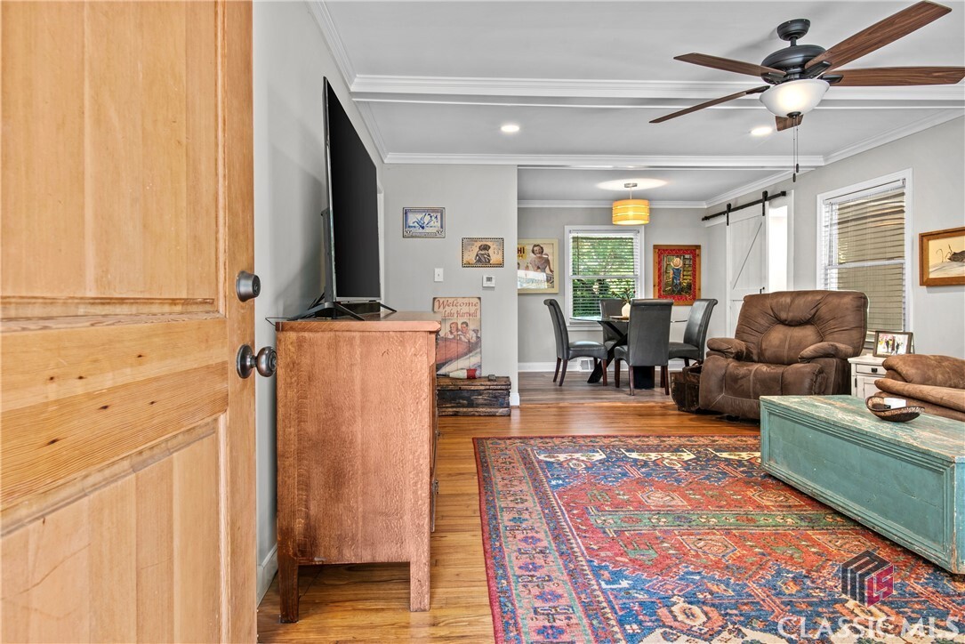 Property Photo: 195 Sylvan Road GA 30606