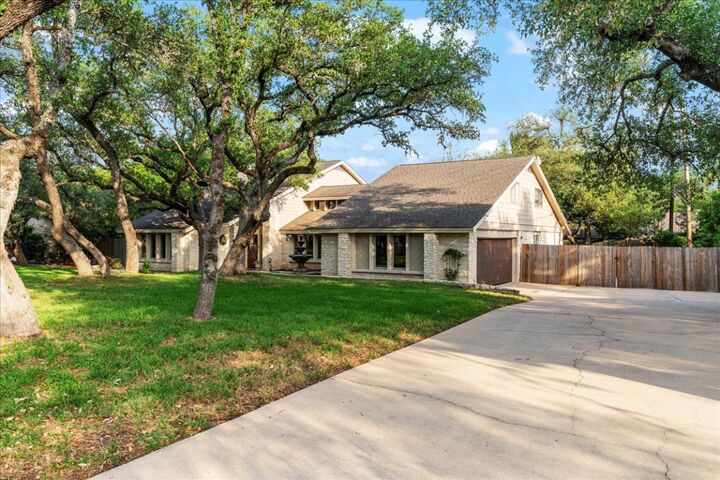 Property Photo: 10601 Spicewood Parkway TX 78750