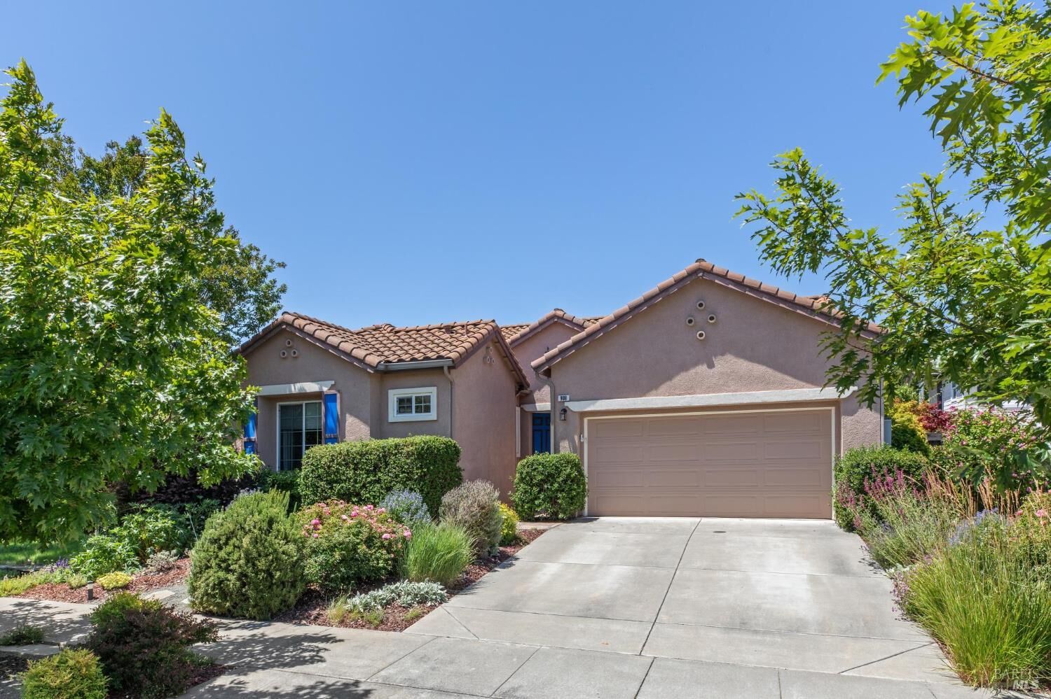 Property Photo: 908 Antiquity Drive CA 94534
