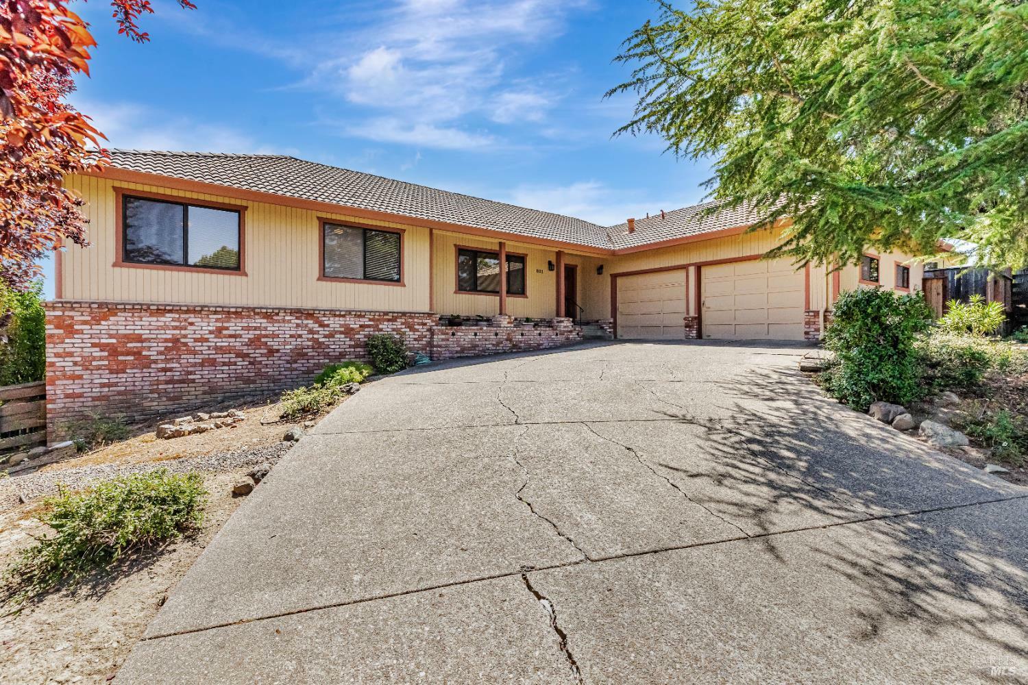 Property Photo:  831 March Avenue  CA 95448 