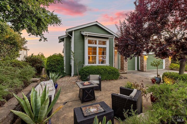 Property Photo:  5644 Eastlake Drive  CA 95409 