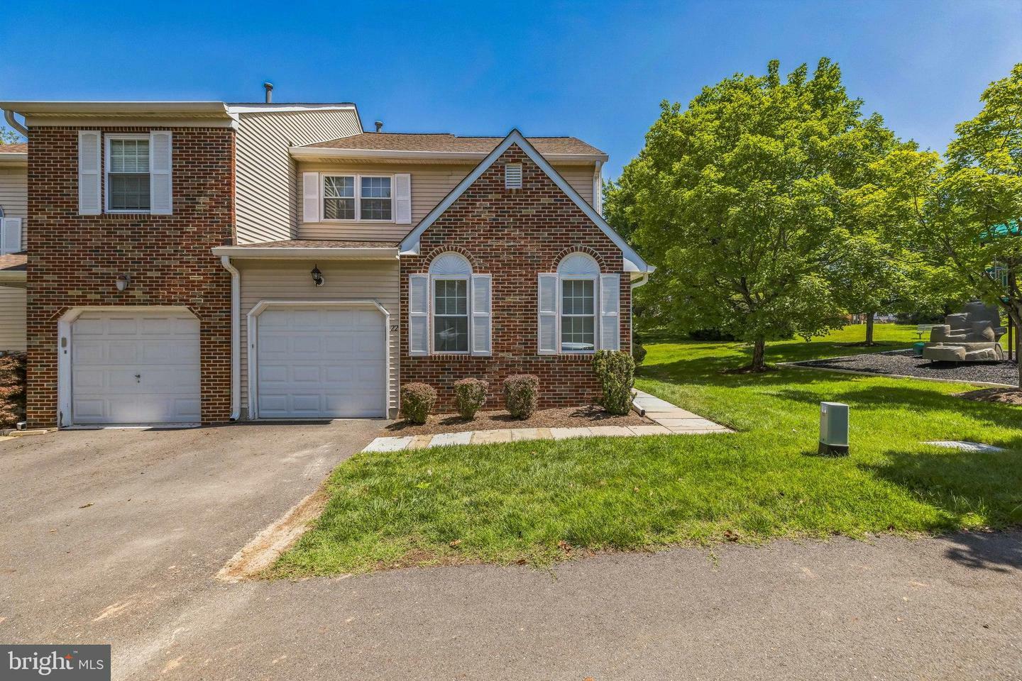 Property Photo:  22 Pioneer Court  NJ 08628 
