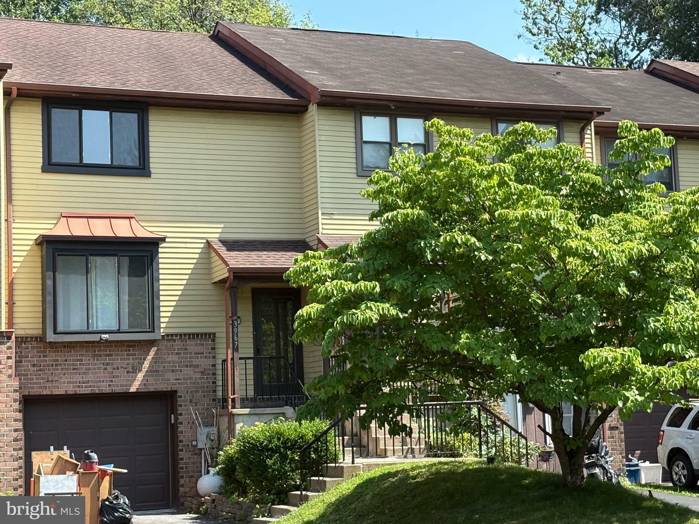 Property Photo: 3967 Gloucester Court PA 19020