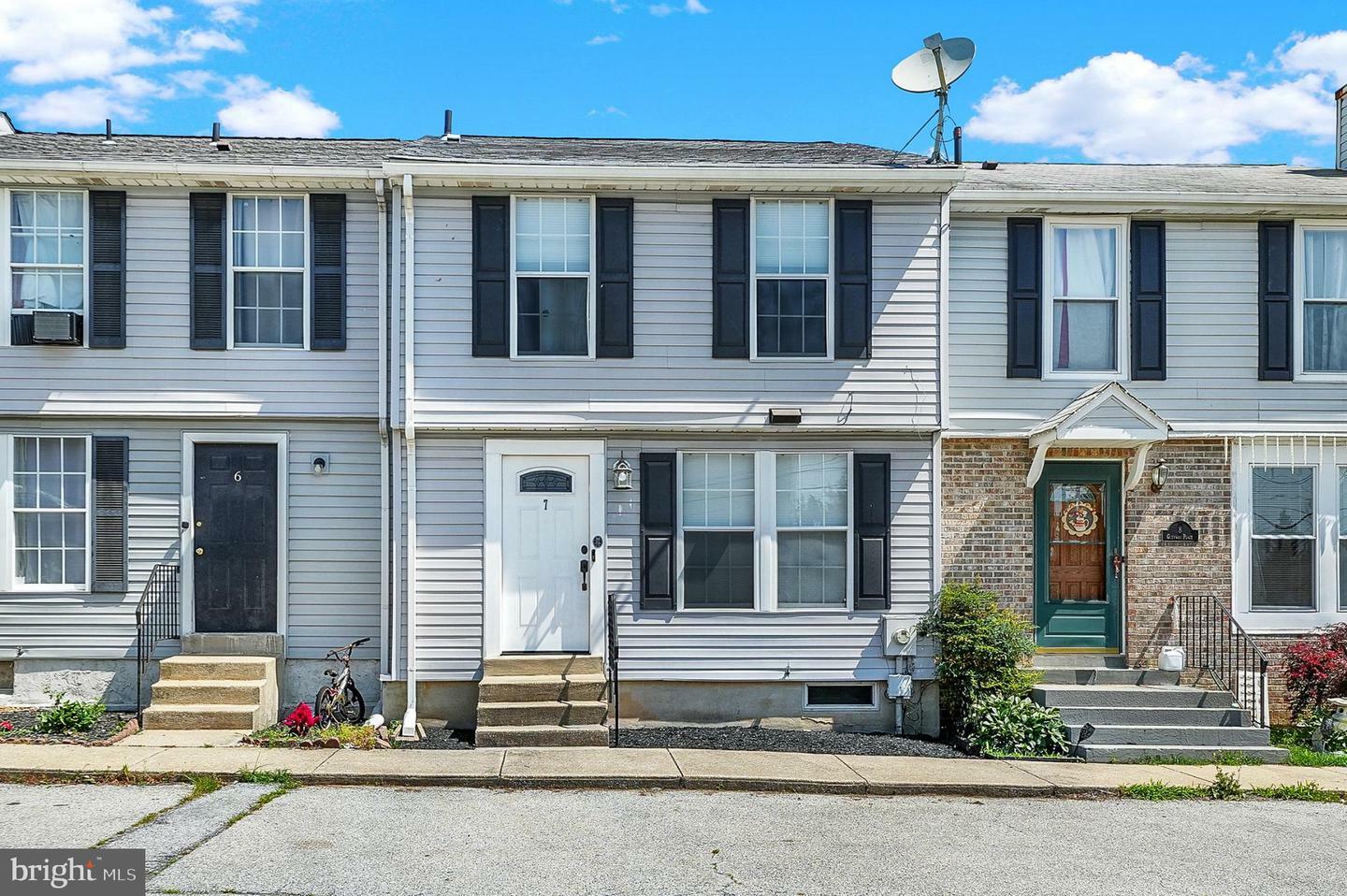 Property Photo: 7 Glenway Place Aka Norway Avenue DE 19804