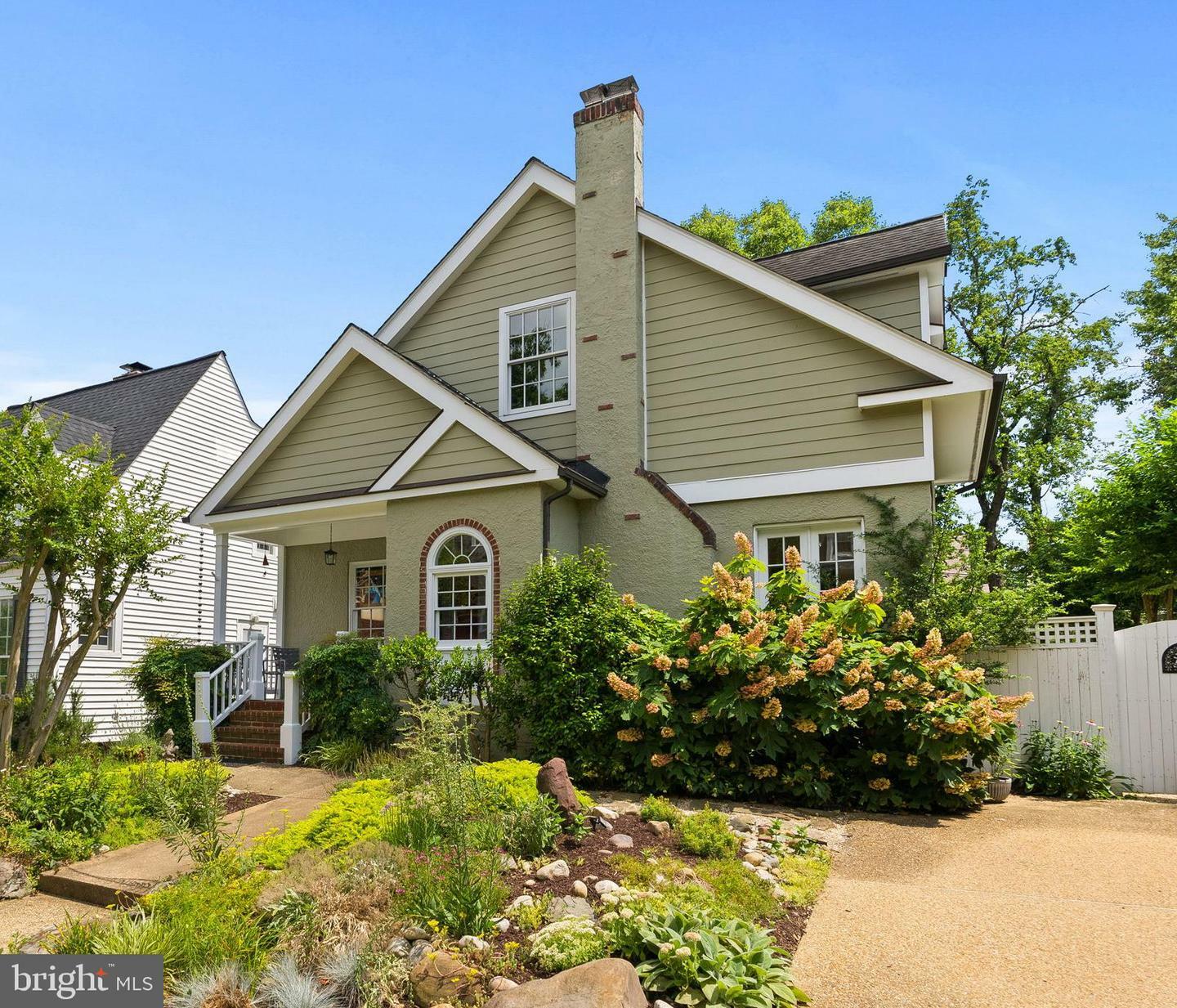 304 Summers Drive  Alexandria VA 22301 photo