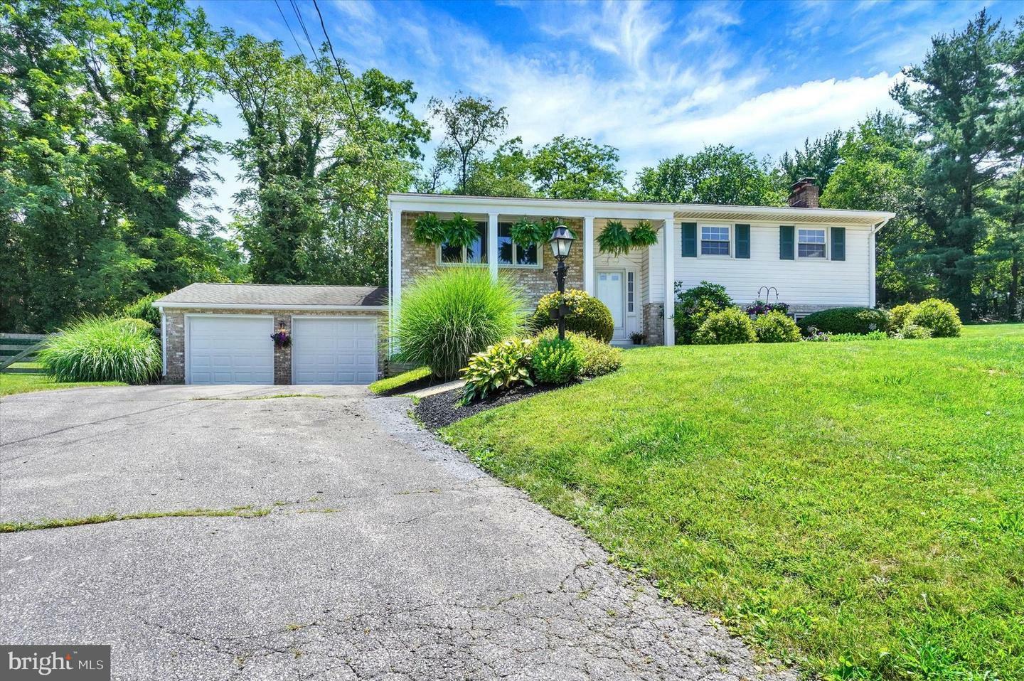 Property Photo: 2160 Blenheim Court PA 17403