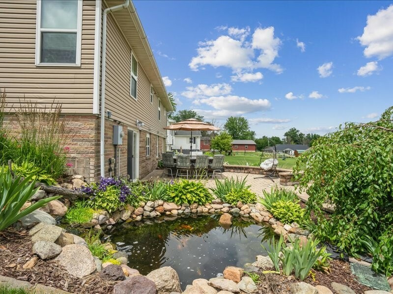 Property Photo: 515 2nd Street S IA 52218