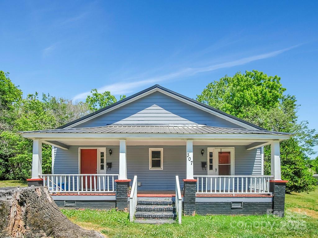 Property Photo: 307 S Jacob Street NC 28021