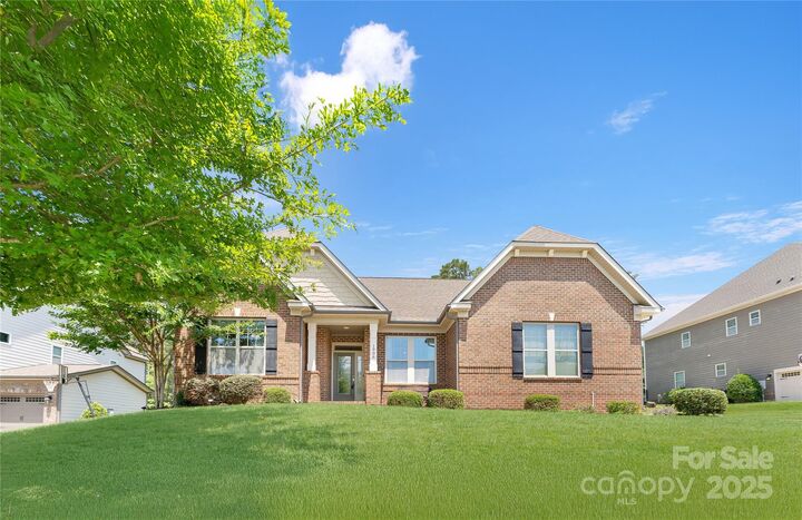 Property Photo: 1906 Pensco Pond Court NC 28173