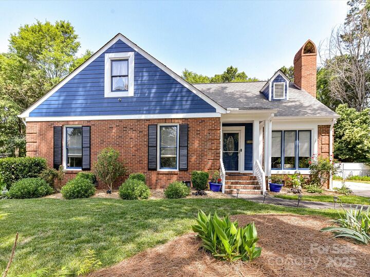 Property Photo:  7139 Powder Mill Place  NC 28277 