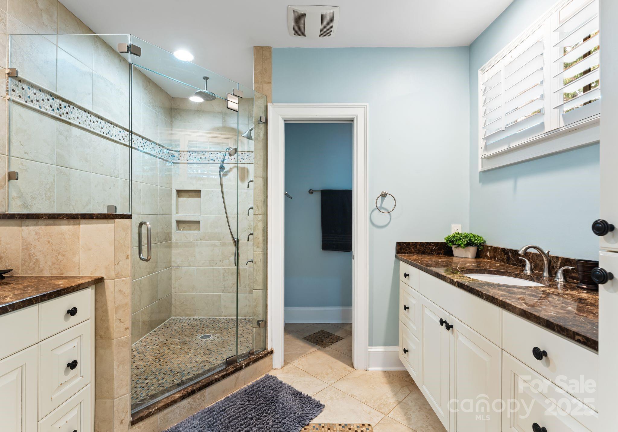 Property Photo: 2100 Chesterfield Avenue NC 28205
