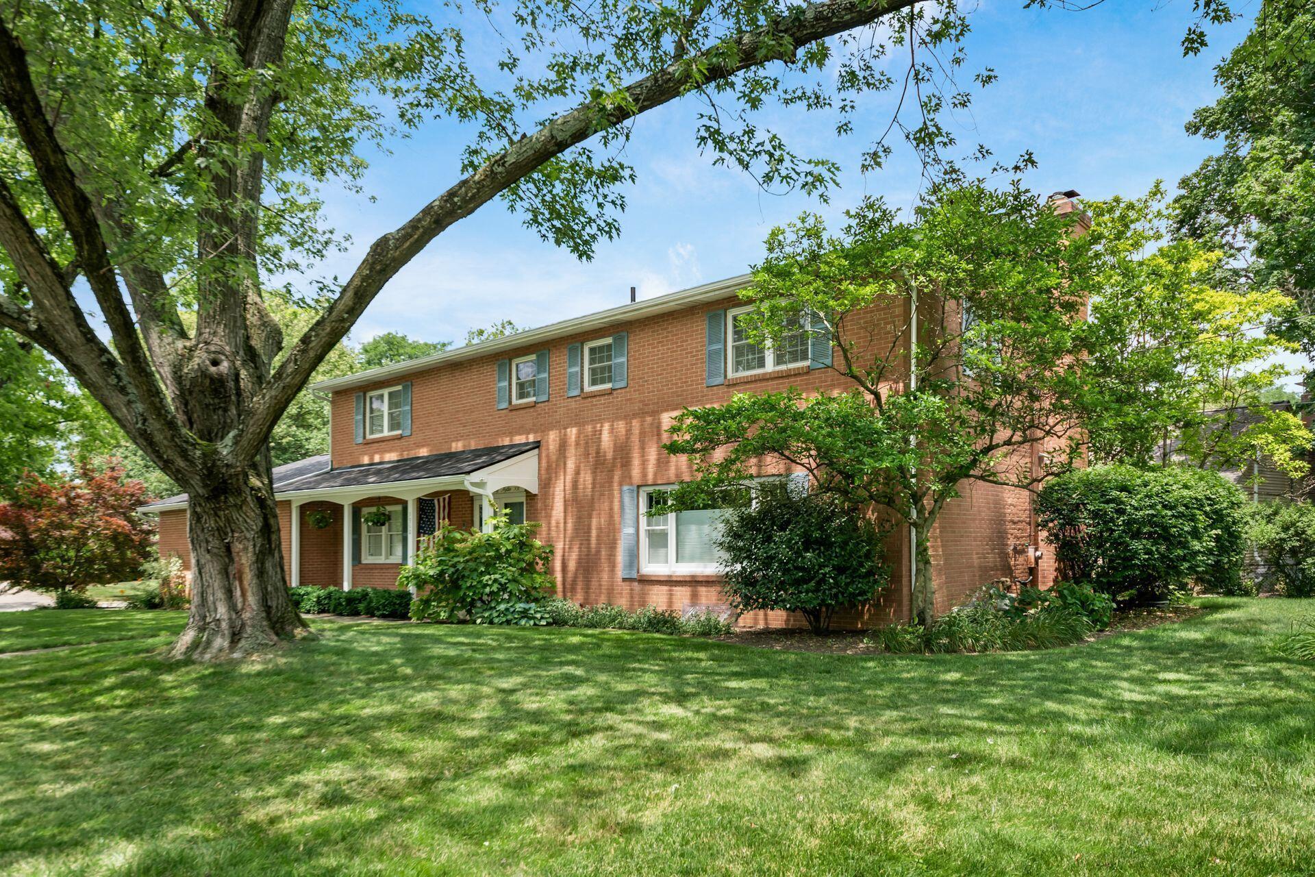 Property Photo: 1960 Hythe Road OH 43220