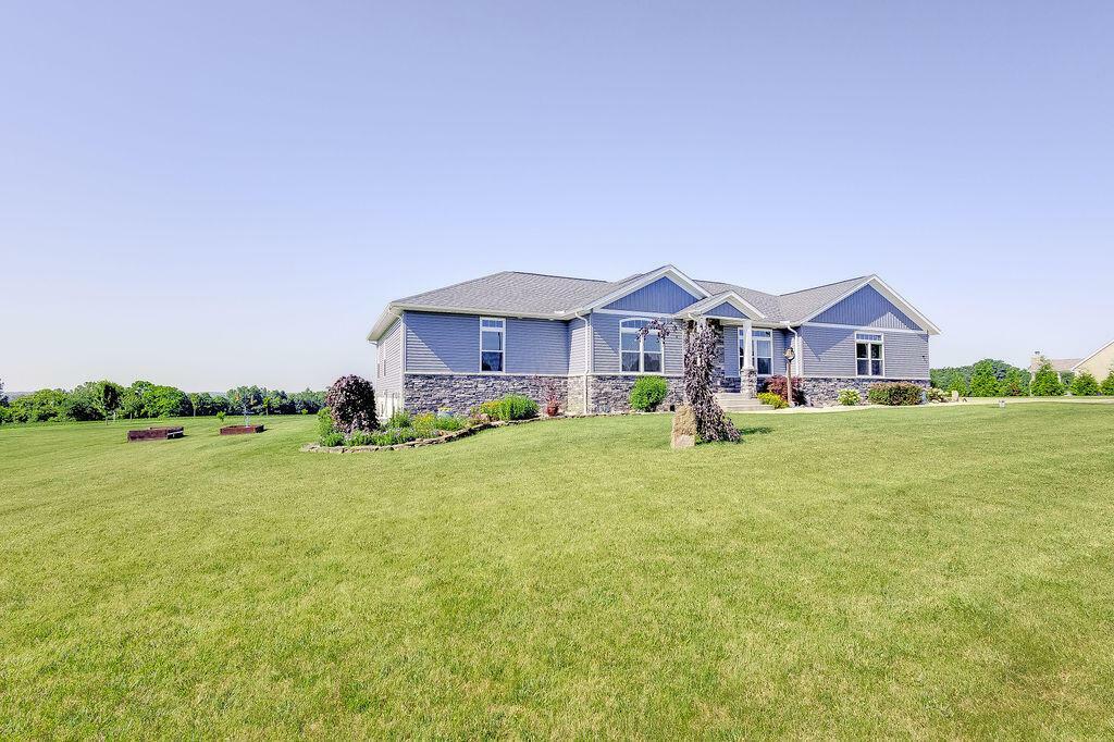 Property Photo: 3415 Grubb Road OH 44904