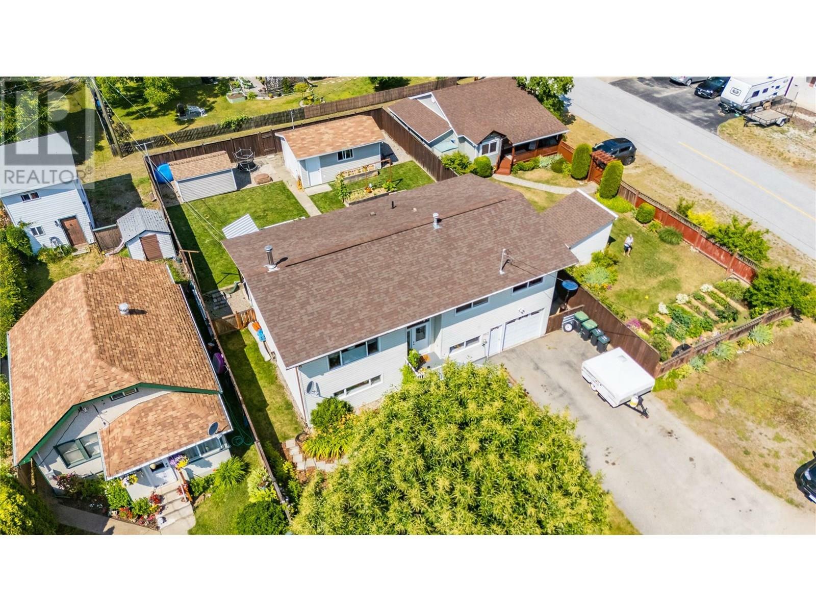 Property Photo: 703 2nd Street BC V1N 1Y9