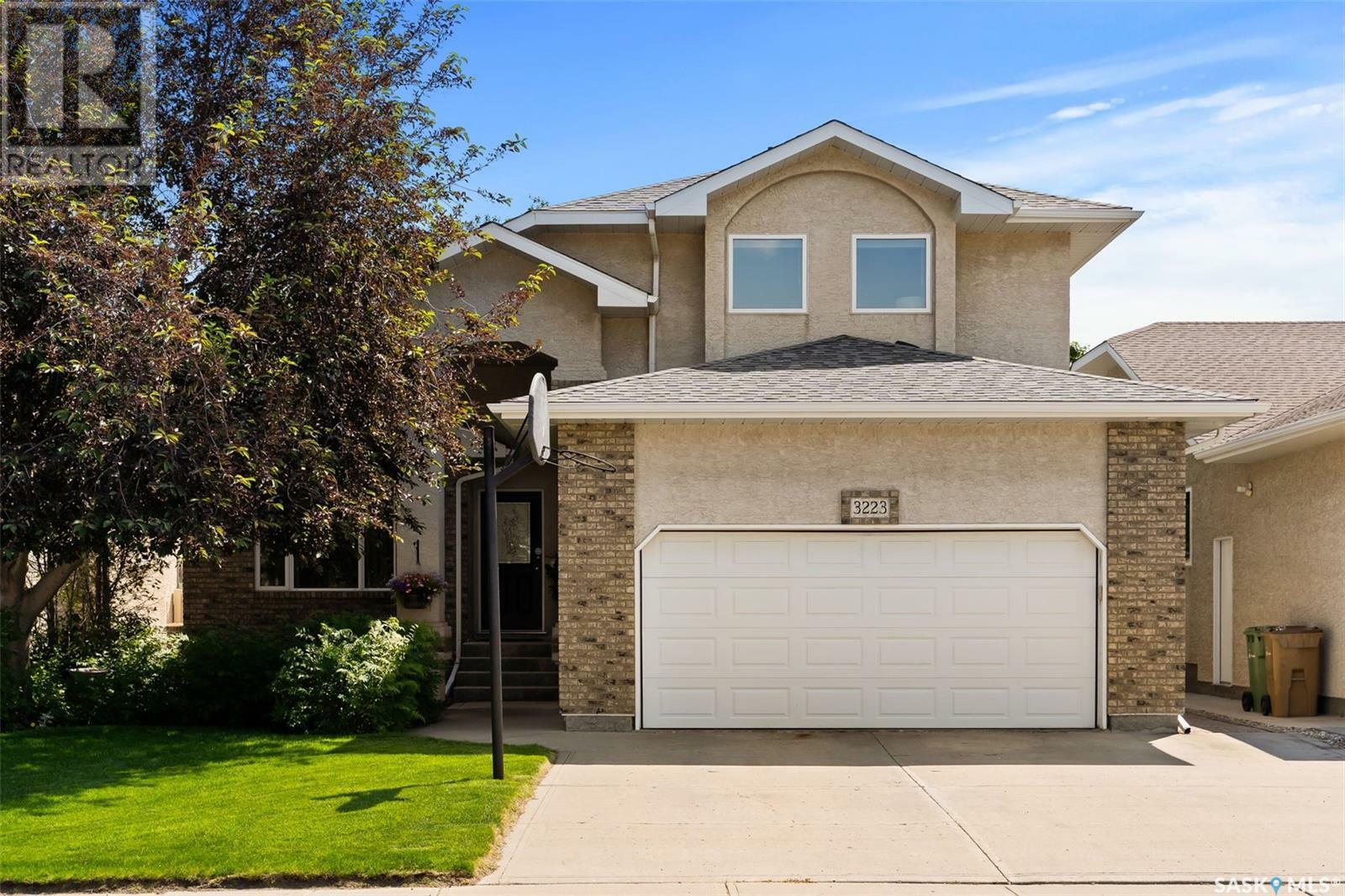 Property Photo:  3223 Thames Crescent E  SK S4V 2W8 