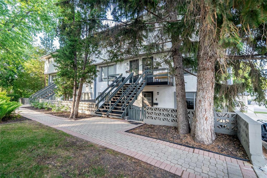 Property Photo: 1120 Dorchester Avenue MB R3M 0S4