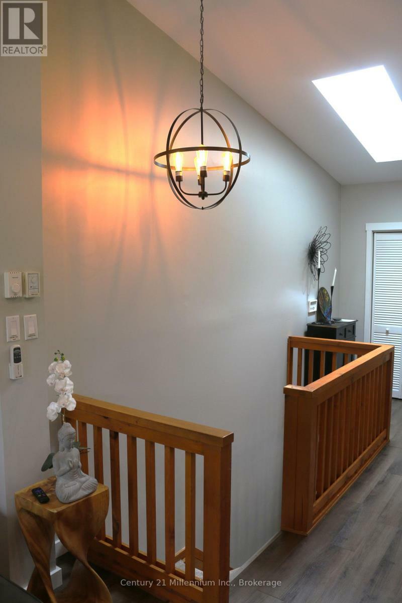 Property Photo: 452 Oxbow Crescent ON L9Y 5B4