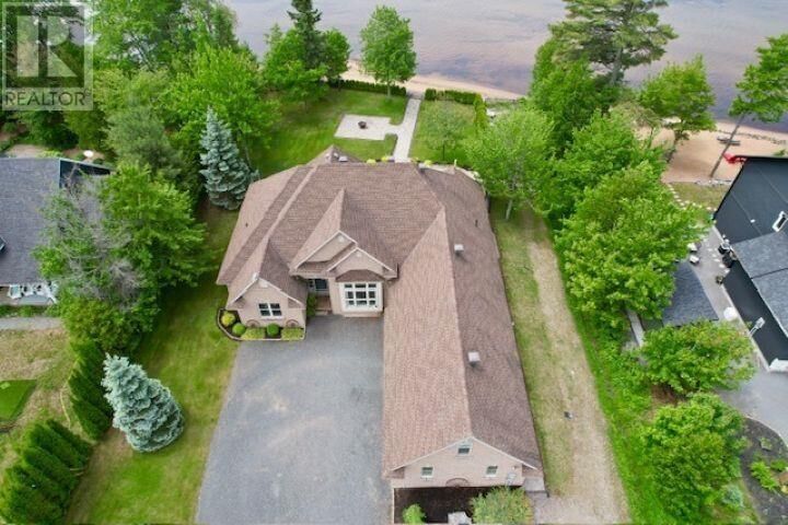 857 Sunnyside Beach Rd  Sault Ste. Marie ON P6A 6K4 photo