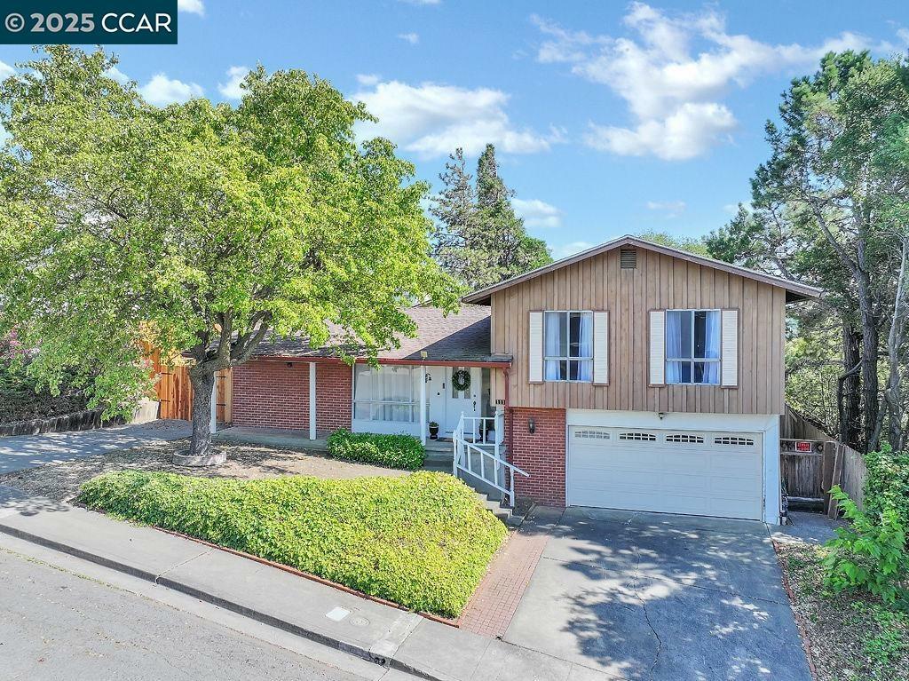 Property Photo: 111 Castile Street CA 94591