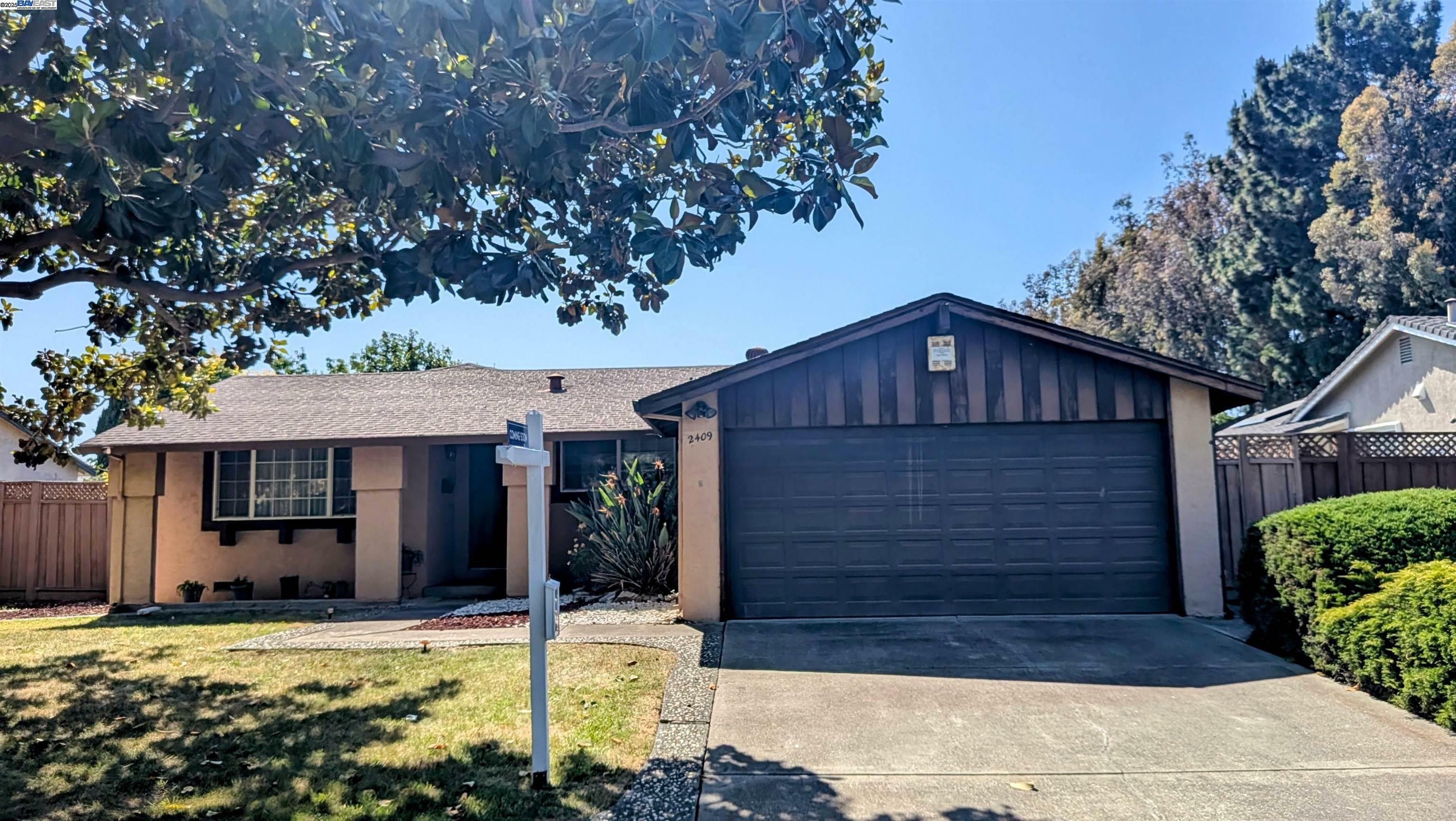 Property Photo: 2409 Cherrywood Dr CA 94587