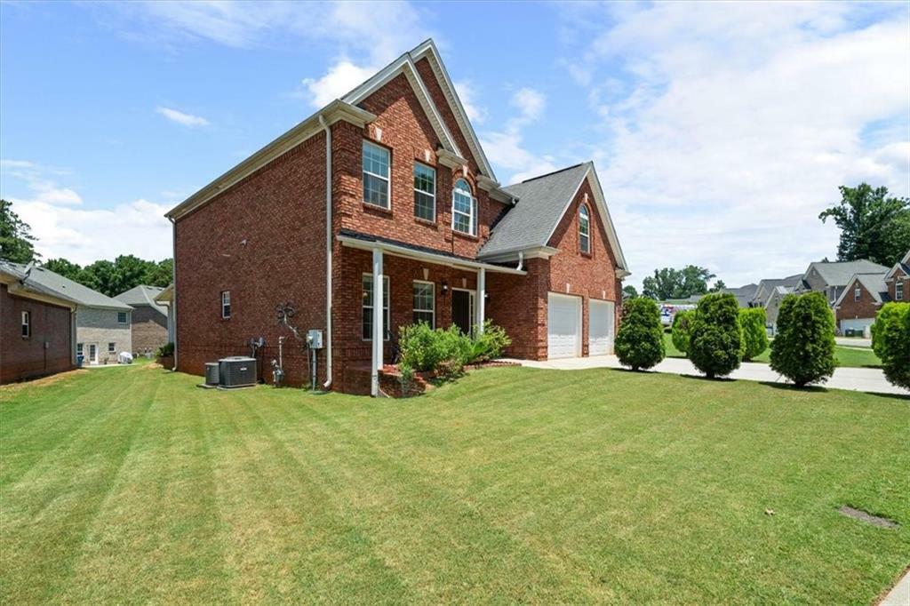 Property Photo: 1147 Scenic Park Trail GA 30046