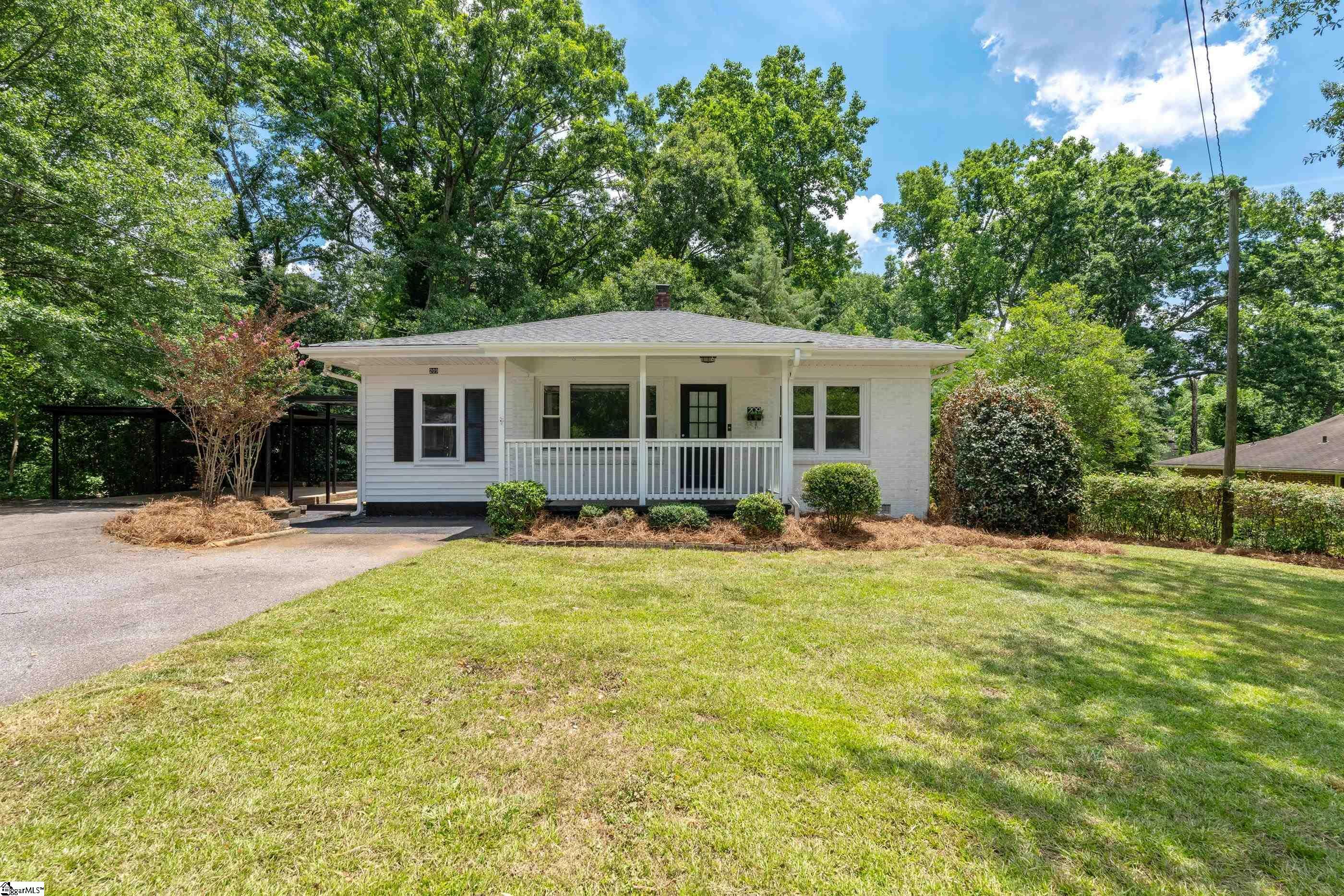 Property Photo: 209 Webster Road SC 29607