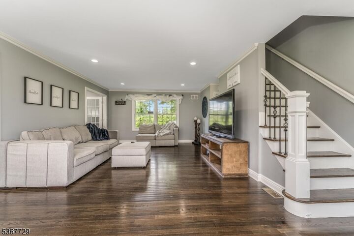 Property Photo:  5 Mountain View Ave  NJ 07853 