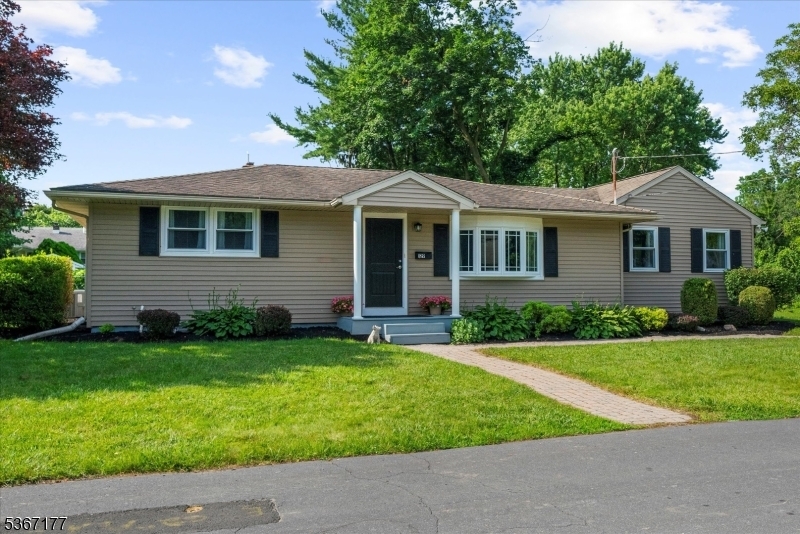 Property Photo: 129 Francis St NJ 08865