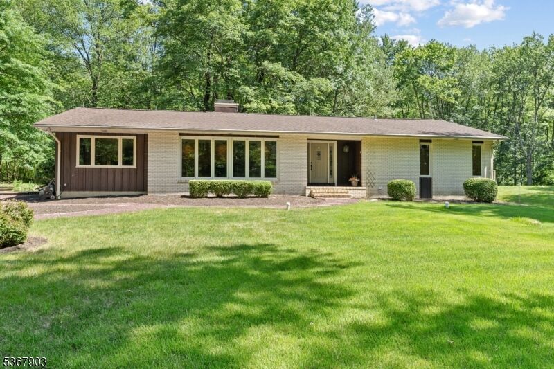 Property Photo:  54 Lindbergh Rd  NJ 08551 
