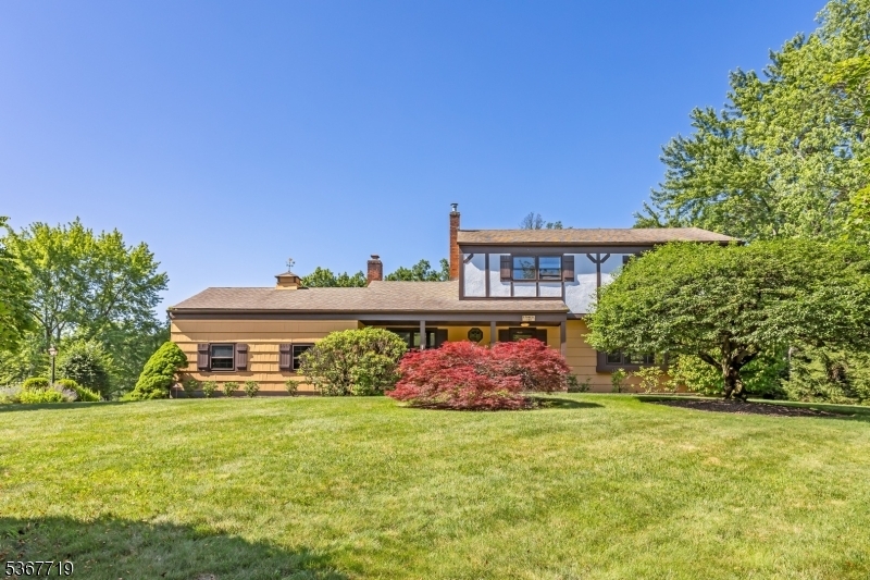 Property Photo: 180 Bee Meadow Pkwy NJ 07981