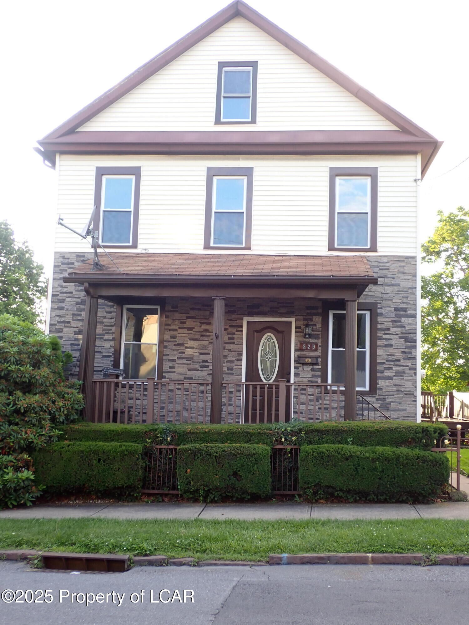 Property Photo:  229 Sherman Street  PA 18702 