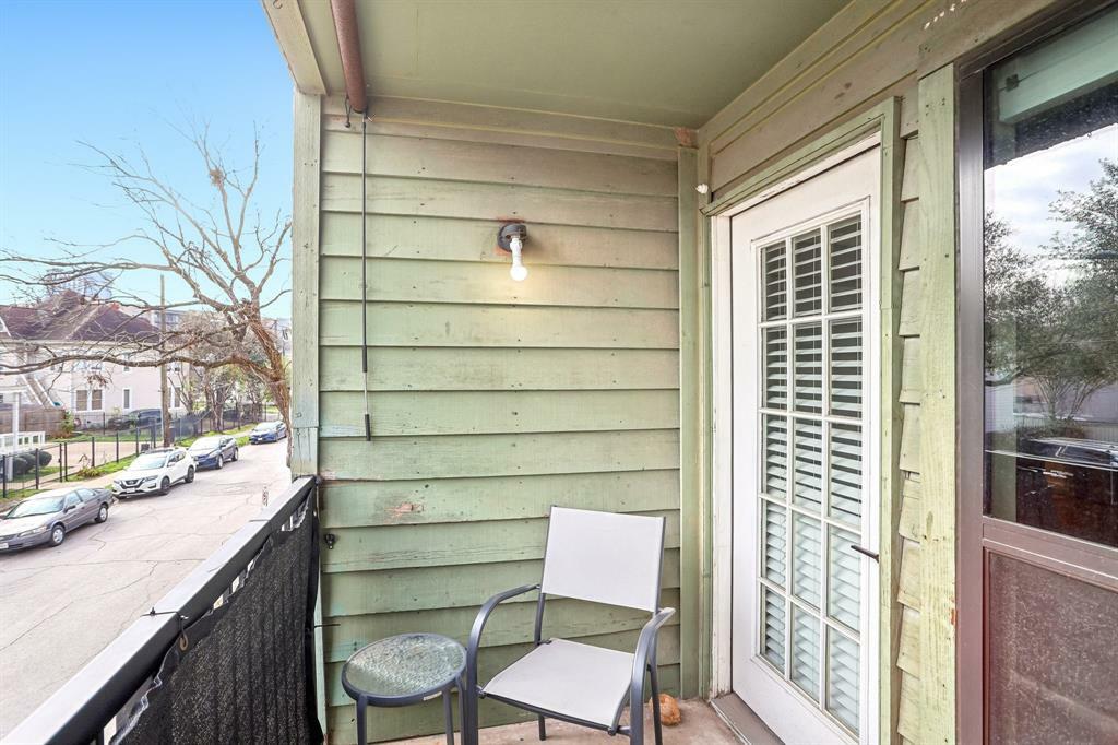 Property Photo: 101 Stratford Street 103 TX 77006
