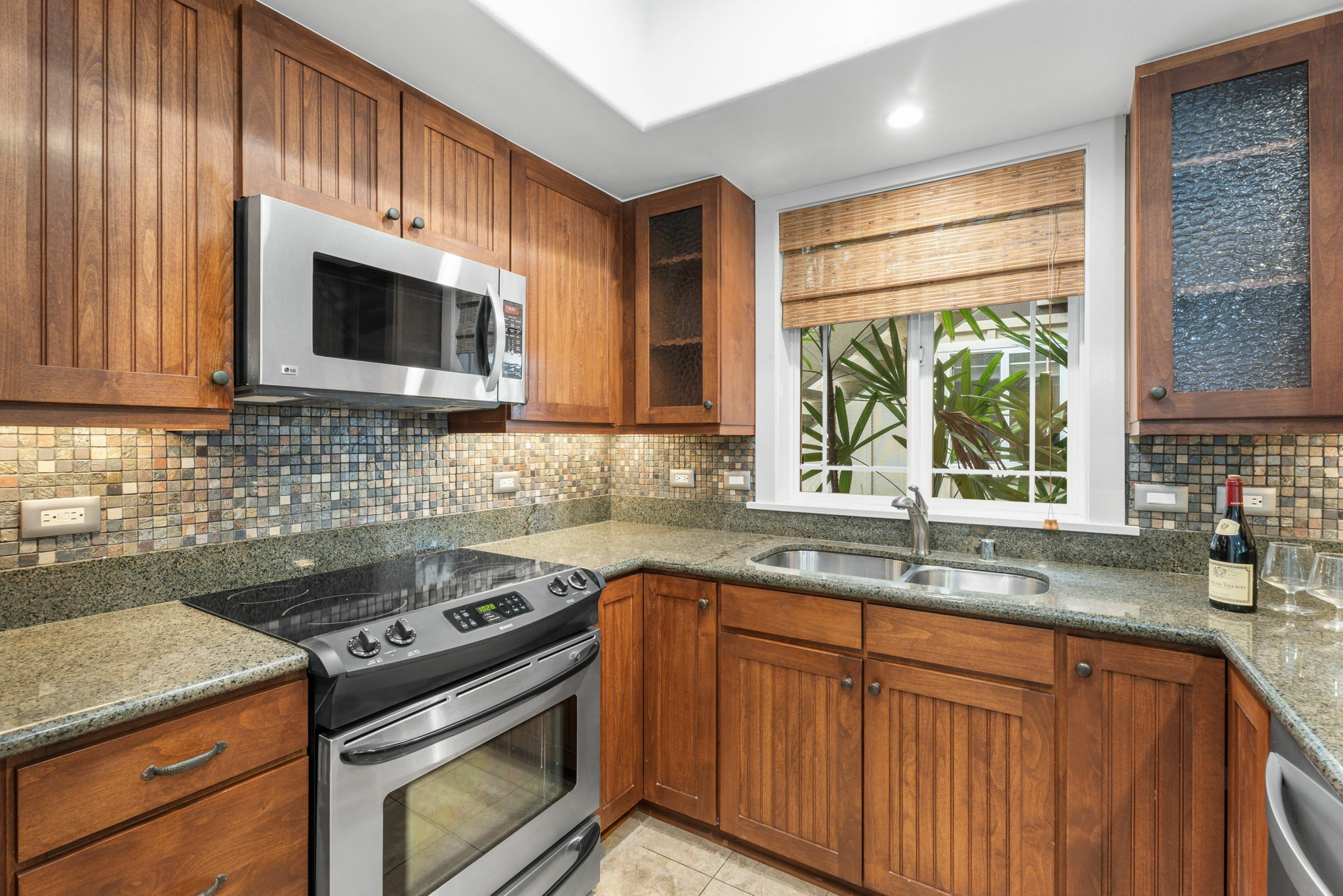 Property Photo: 75-6025 Alii Dr L102 HI 96740