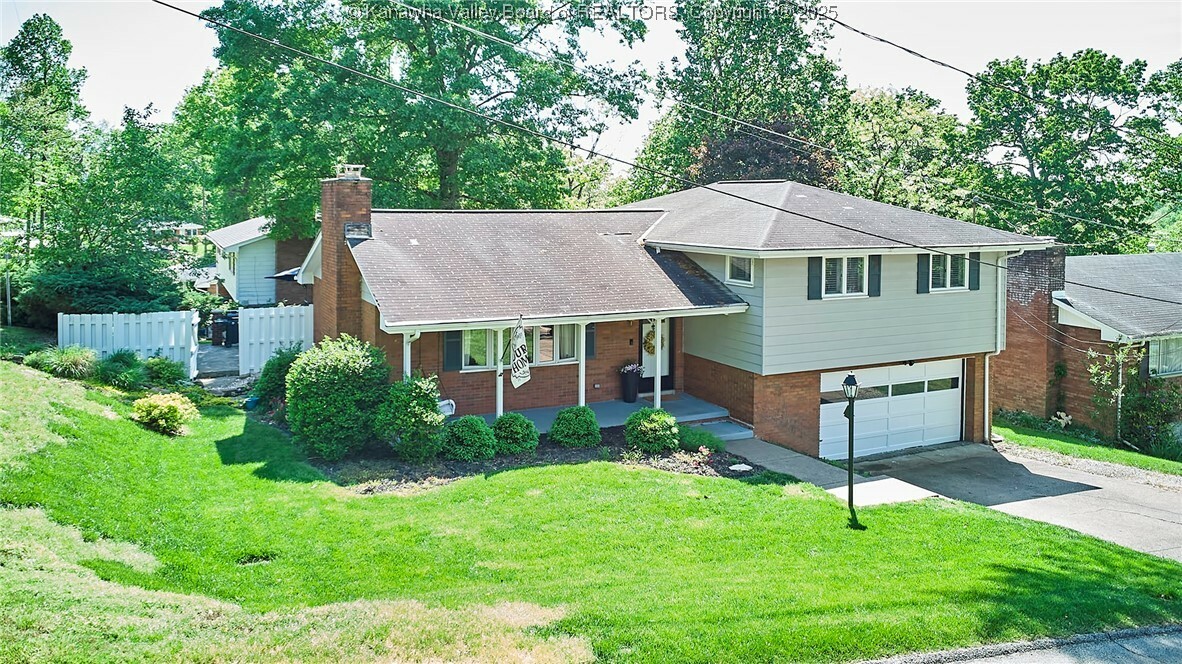 Property Photo: 1501 Brentwood Road WV 25314
