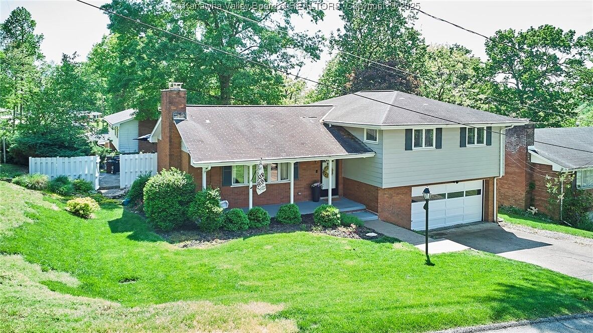 Property Photo:  1501 Brentwood Road  WV 25314 