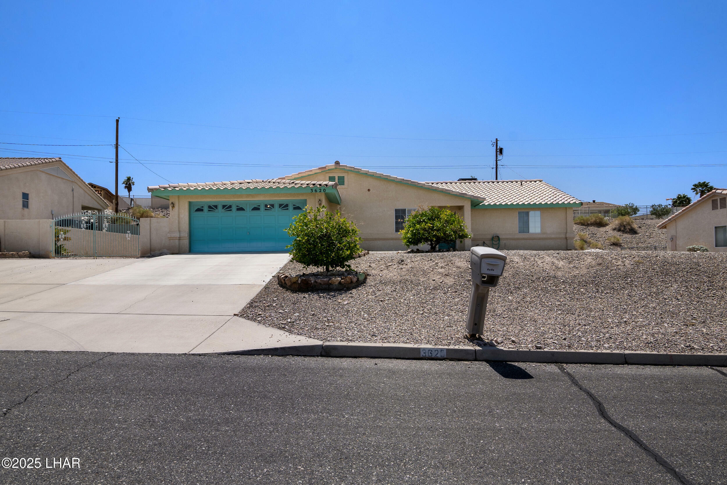 Property Photo: 3620 Bluecrest Dr AZ 86406