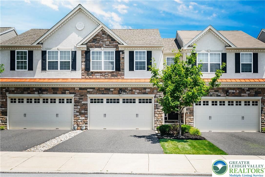 Property Photo:  3509 Lenape Lane  PA 18049