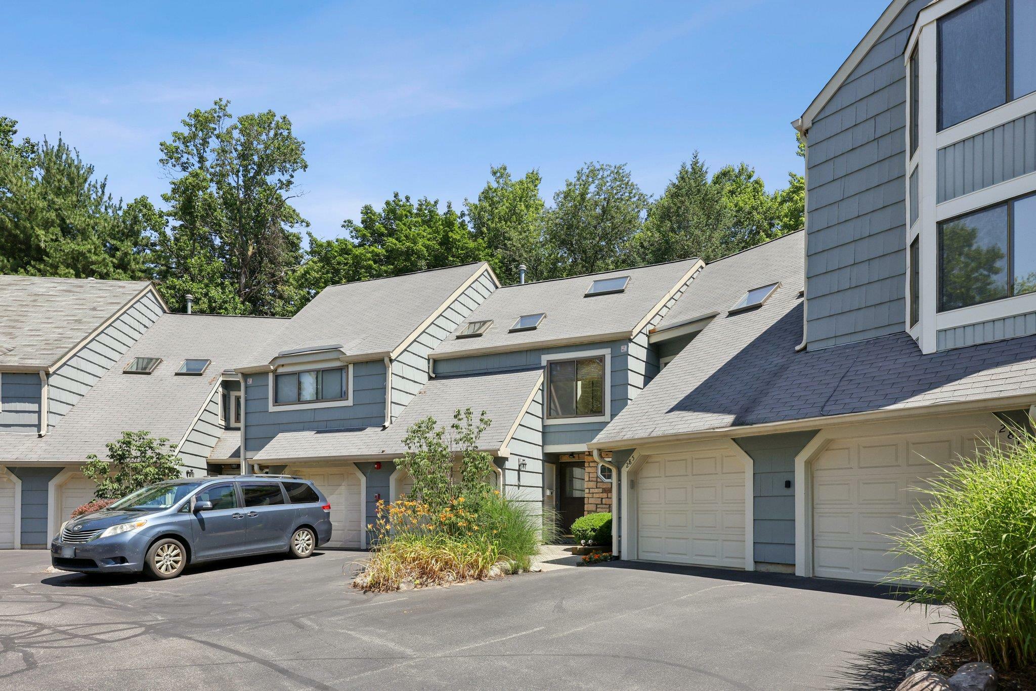 Property Photo:  283 Treetop Circle  NY 10954 