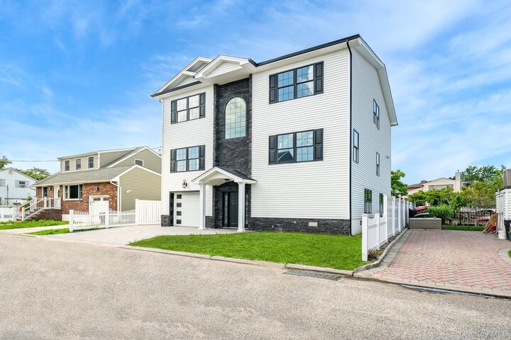 Property Photo:  23 Bay Street  NY 11710 