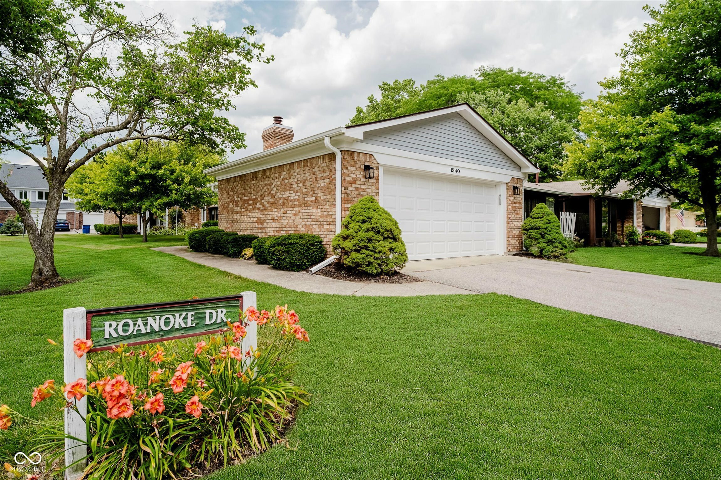 1540 Roanoke Drive  Zionsville IN 46077 photo
