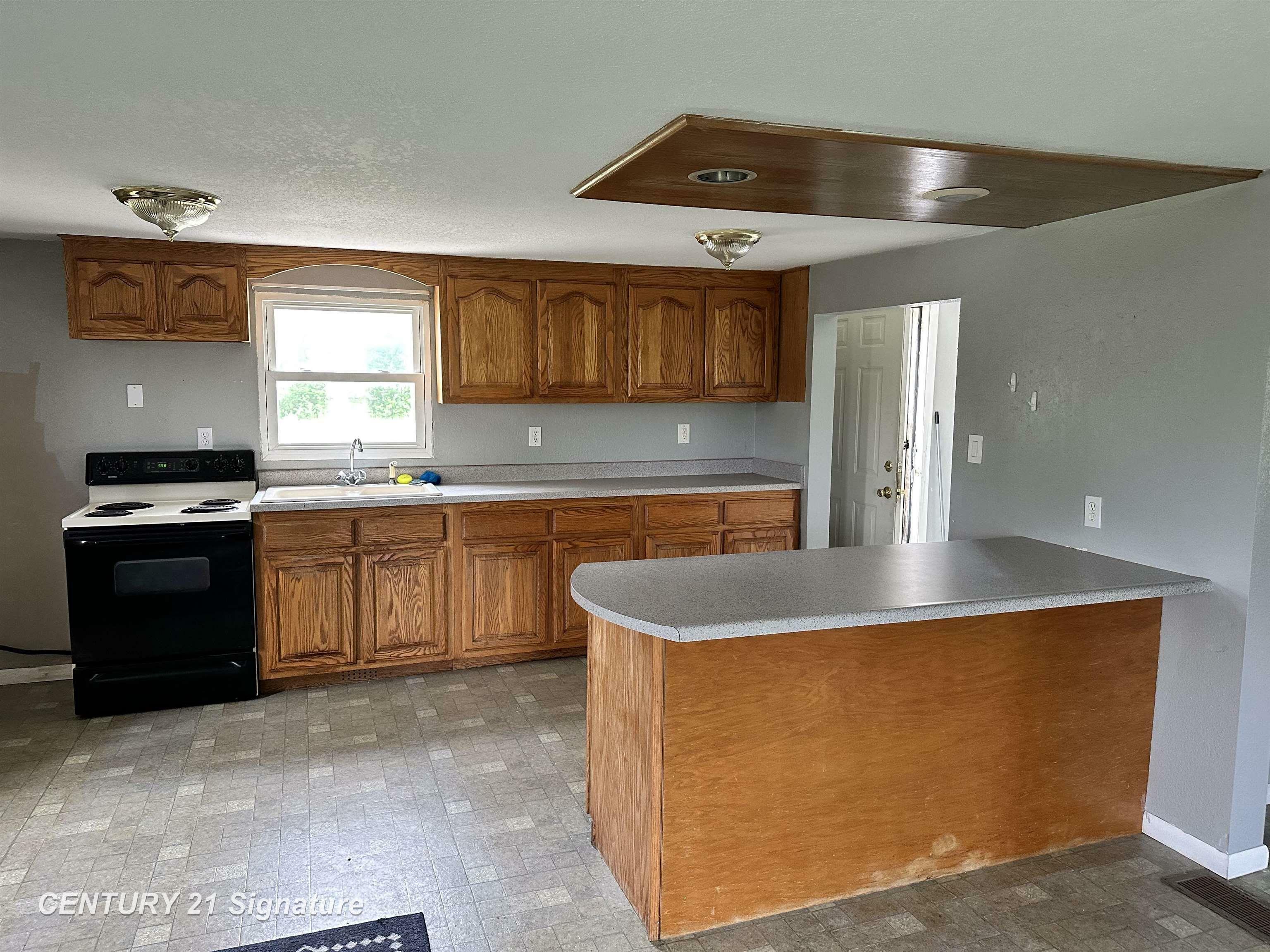 Property Photo: 2252 N M-18 Road MI 48612